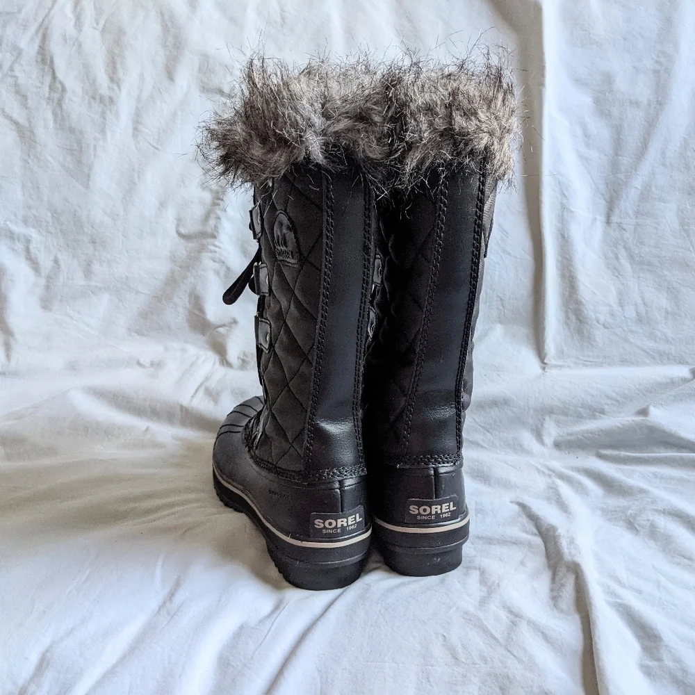 Like New Sorel women Tofino II boots size 6